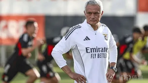 Selina公布爱情喜讯：四十岁绽放，我的爱情春天到