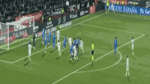 女超联赛揭幕战引爆关注，首战现场人潮涌动