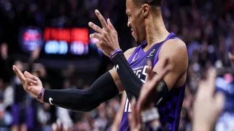 [NBA]4月28日季后赛精彩对决：约基奇表现集锦